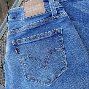 Levi’s 529 Curvy Boot Cut Sz 10